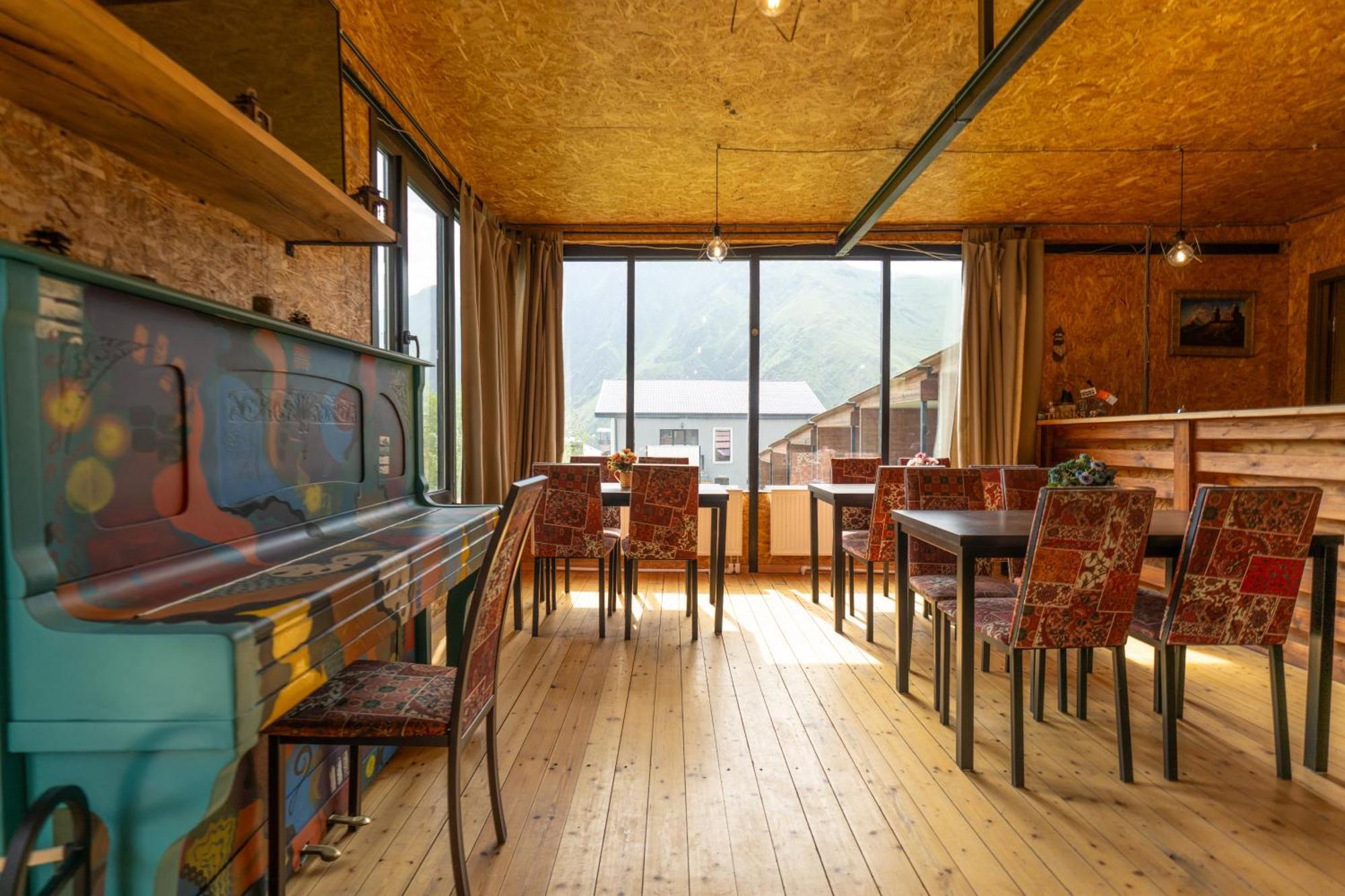 Kazbegi Cottages ภายนอก รูปภาพ